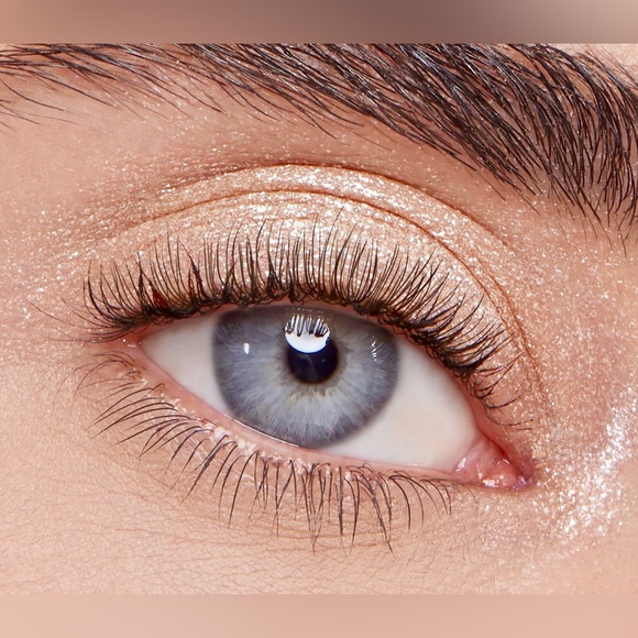 Colourpop Super Shock Eyeshadow in Ladybird - Picture 4 of 5